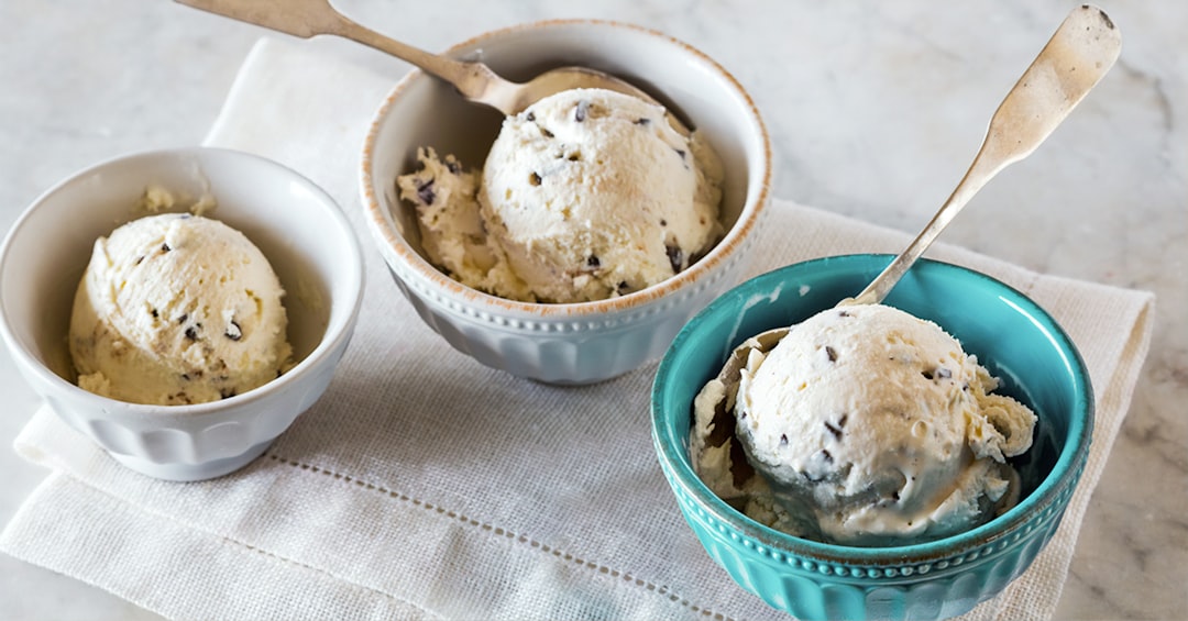 Cookies and Cream Frozen Yogurt