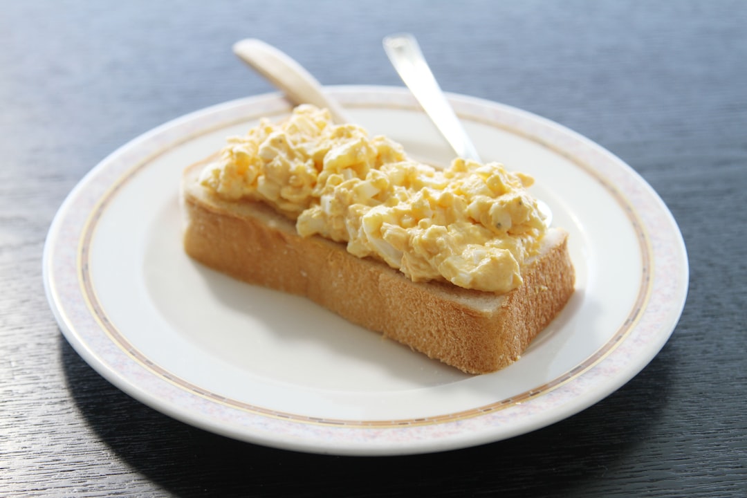 Egg salad sandwich