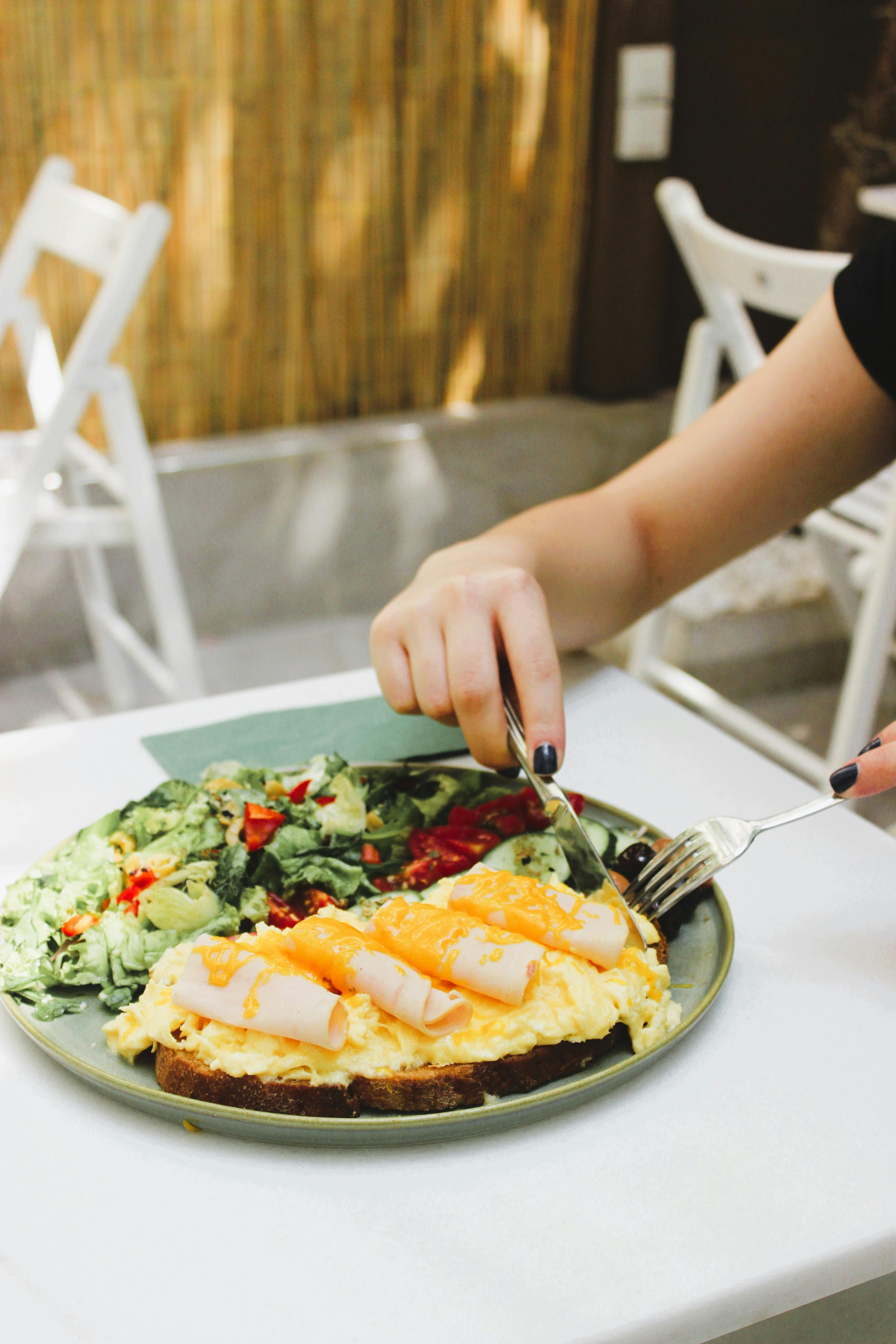 Scrambled eggs & turkey