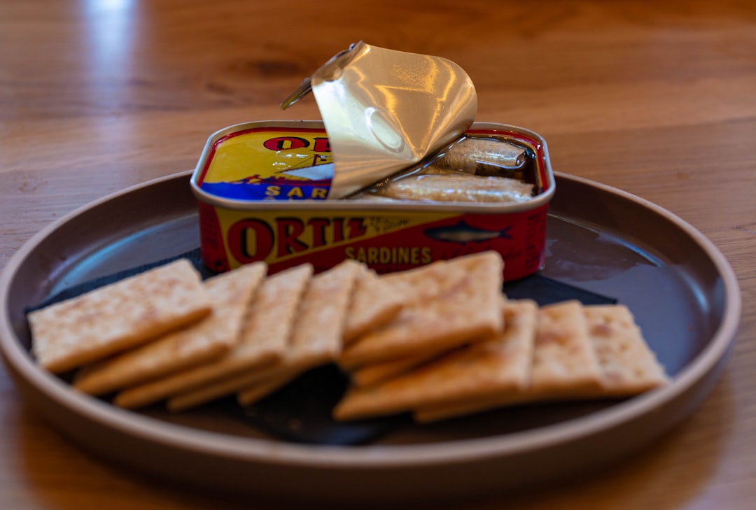 Tuna & crackers